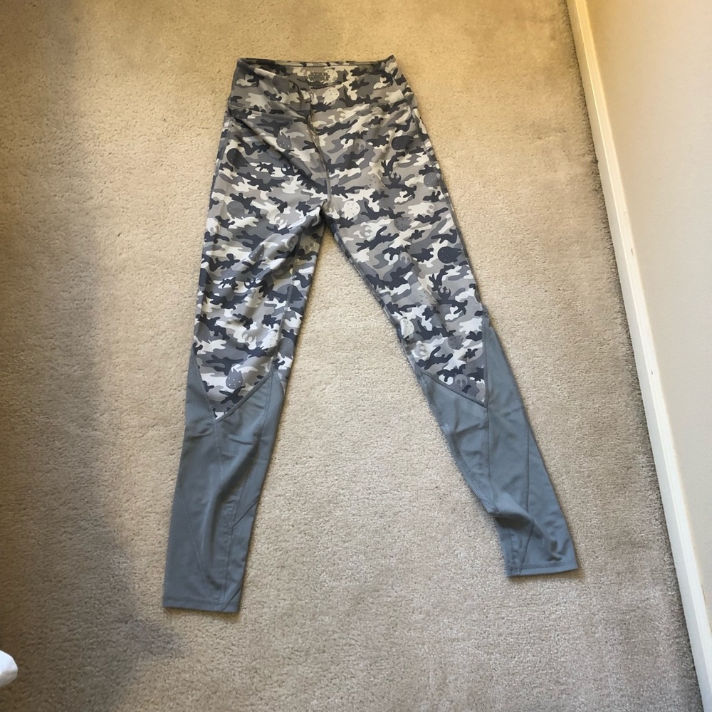 Her Universe Camo Leggings